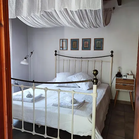 Liakoto Kır Evi Panayia