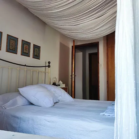 Liakoto Kır Evi *