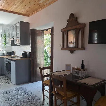 Liakoto Country house