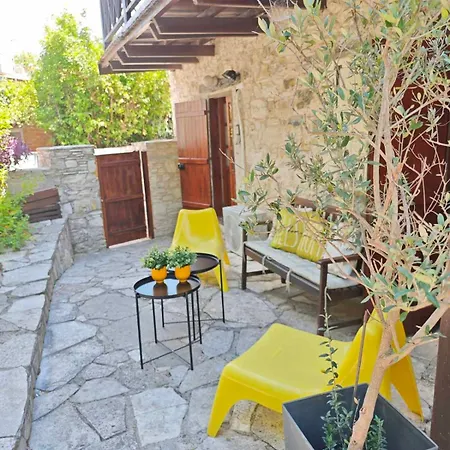 Kır Evi Liakoto *